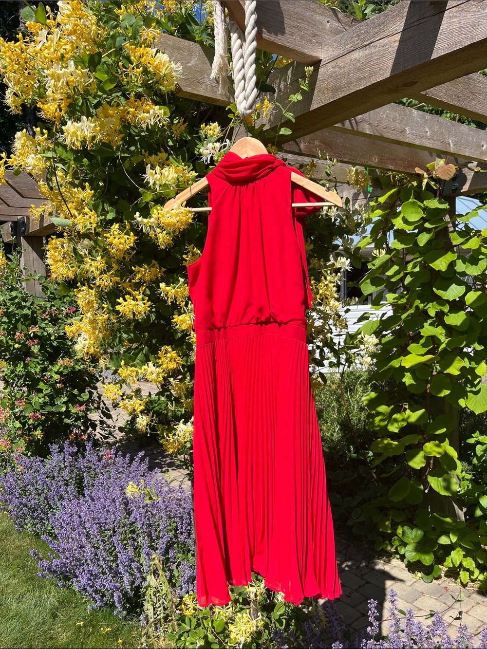 Red Pleated Sleeveless Dress - Elegant Women’s Dress